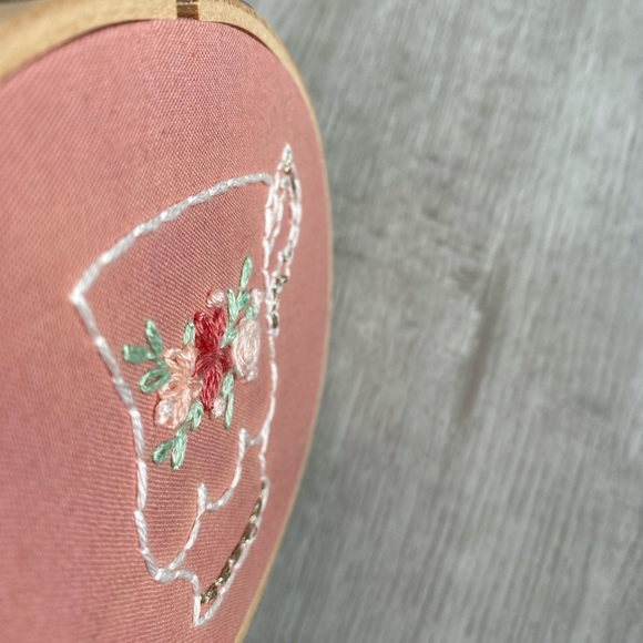 3/$20 Embroidery Hoop Art of Teacup with Flowers - Picture 4 of 4